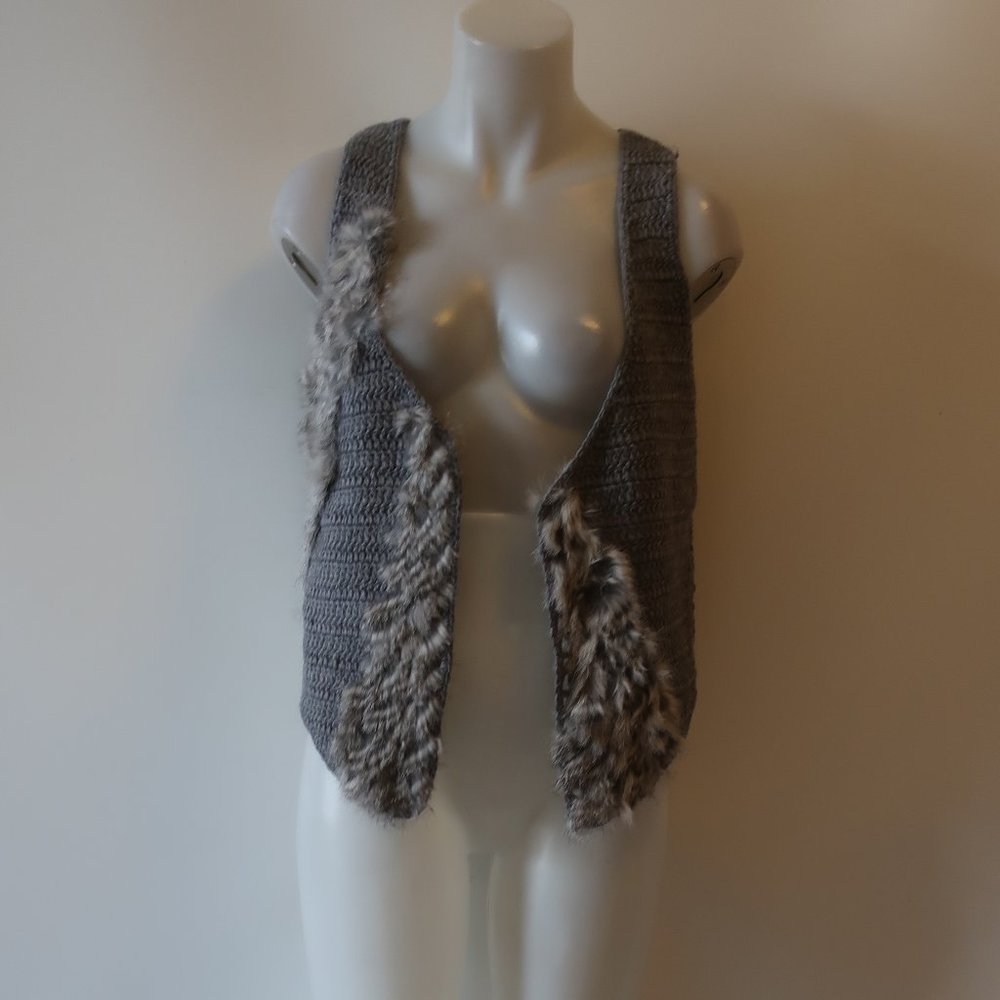 SMITTEN SLEEVELESS OPEN FUR TRIM CARDIGAN VEST S *